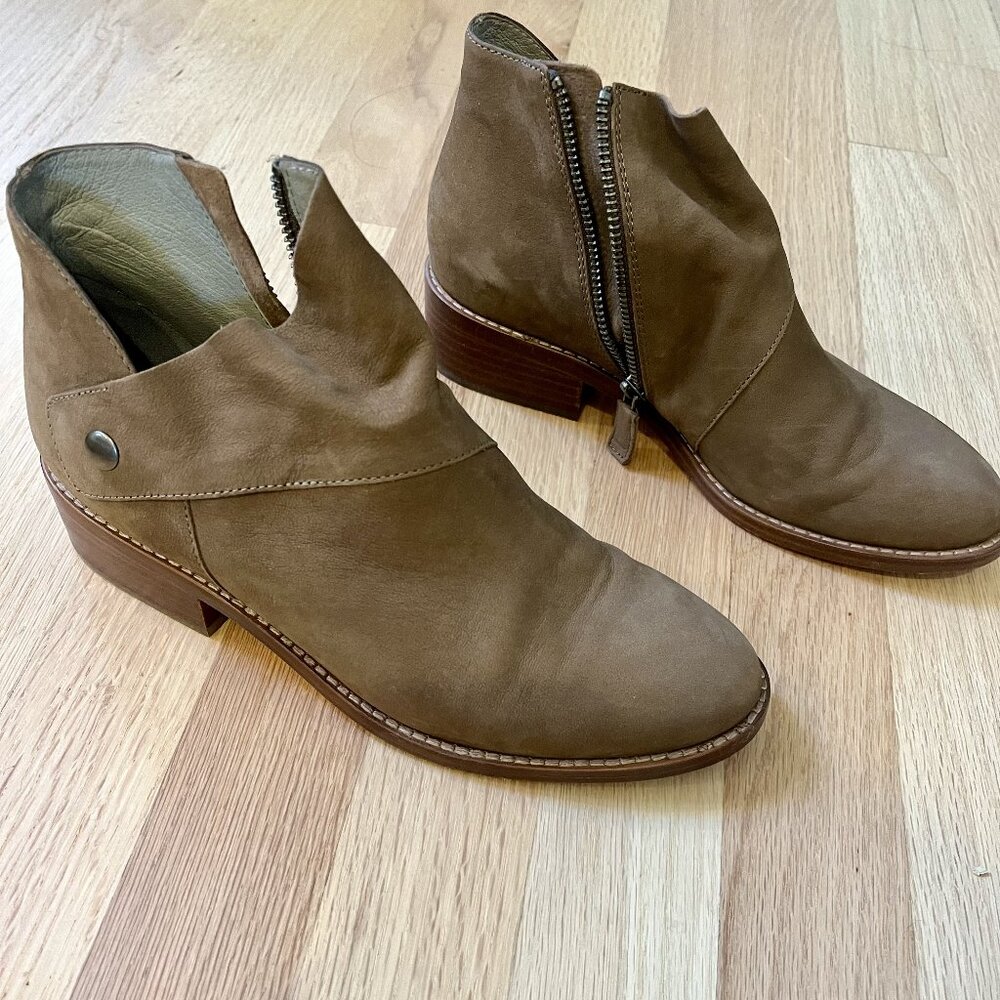 Eileen Fisher Billie Booties